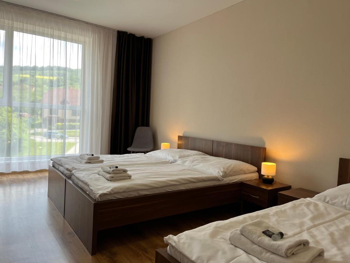 Hotel Aréna Brumov Buitenkant foto