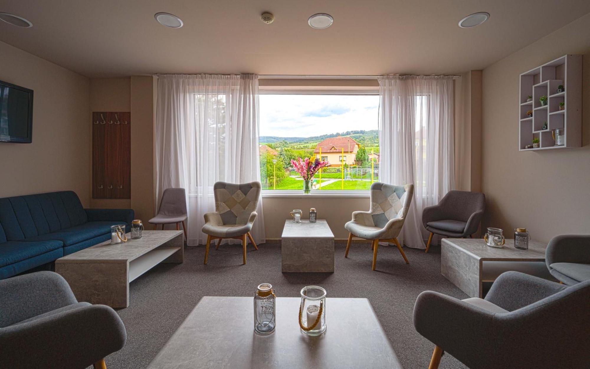 Hotel Aréna Brumov Buitenkant foto