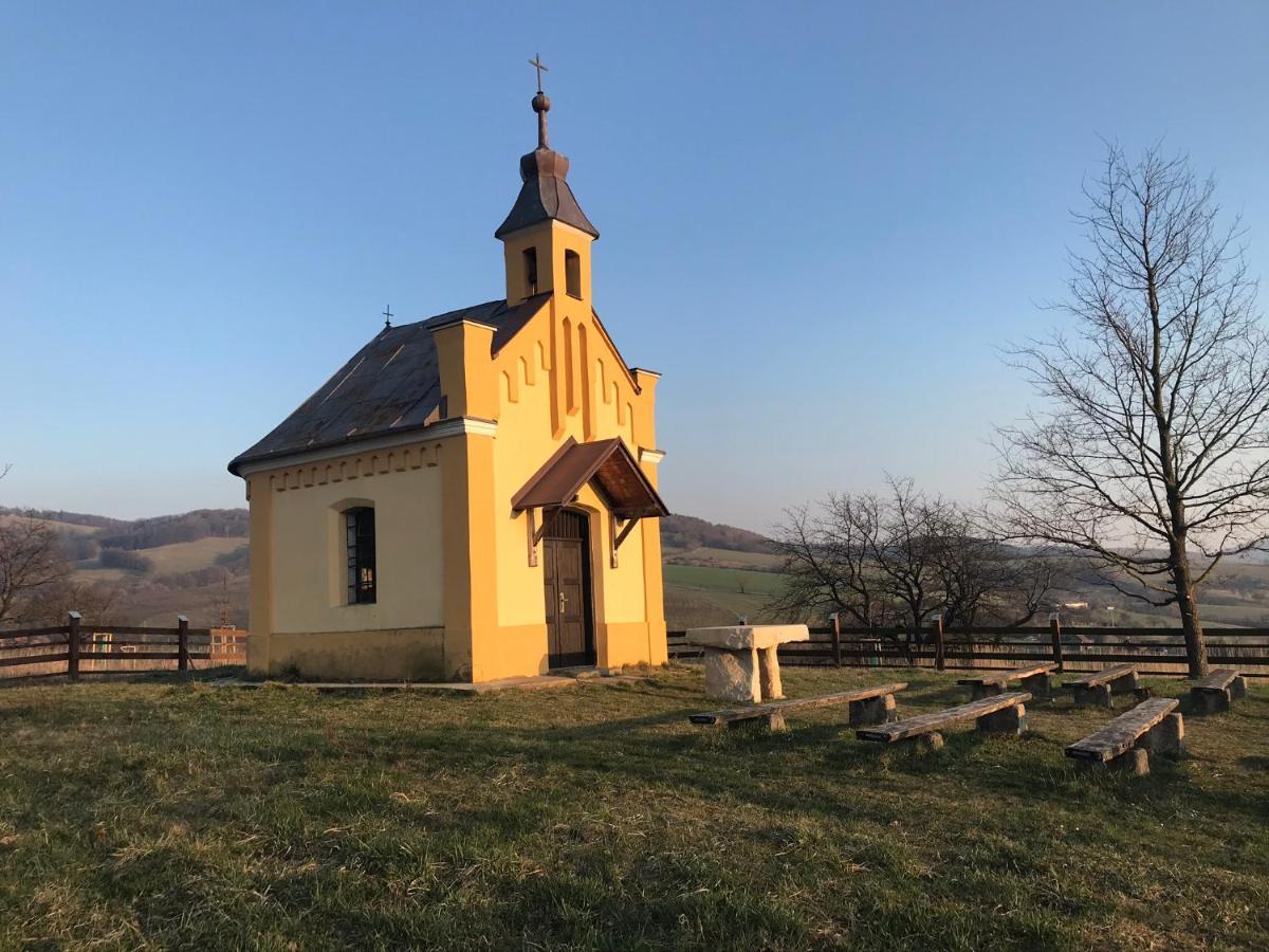 Hotel Aréna Brumov Buitenkant foto